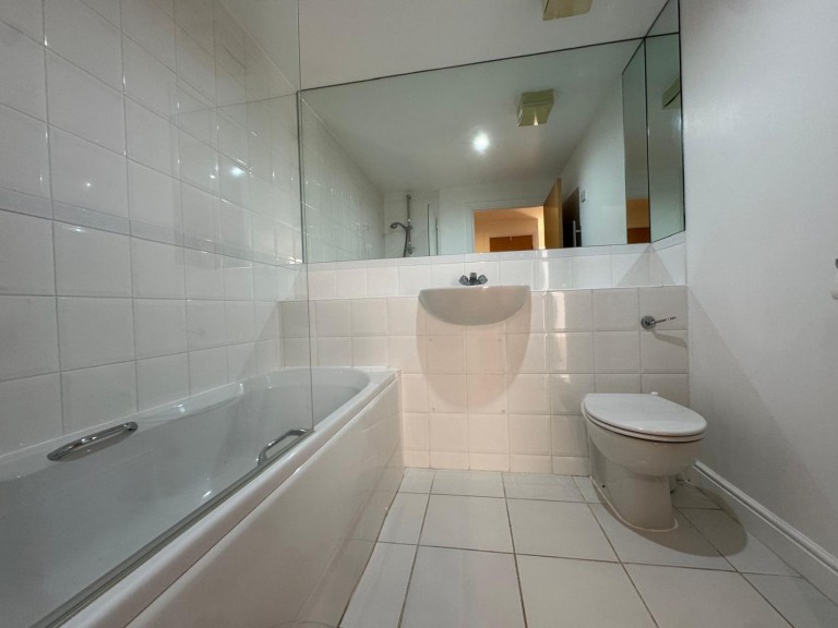 Images for Ovaltine Drive, Kings Langley, WD4