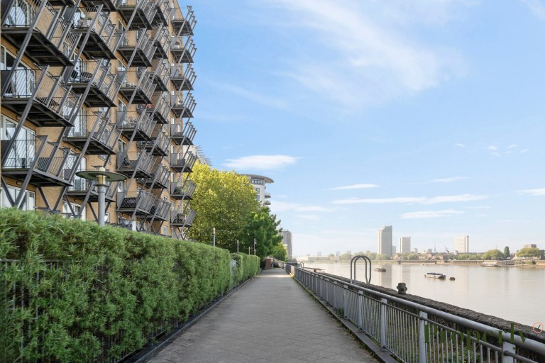 Images for Hutchings Street, Naxos Building, E14