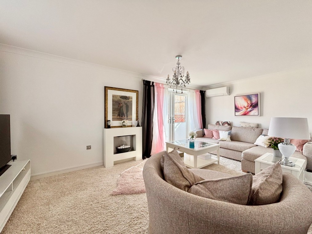 Preston Hall Close, Bexhill-on-Sea, East Sussex