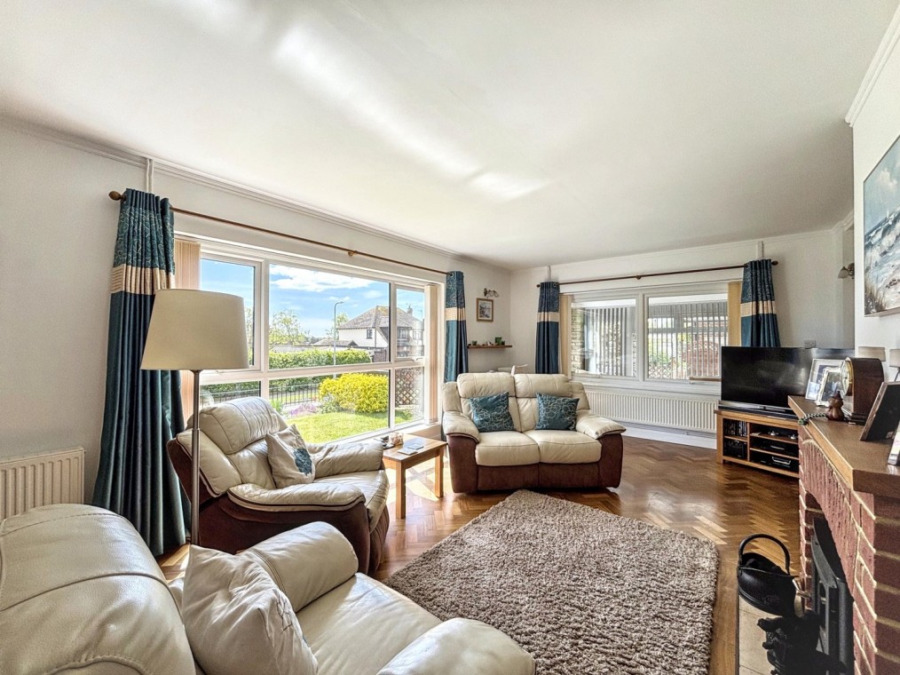 Wealden Way, Bexhill-on-Sea, East Sussex