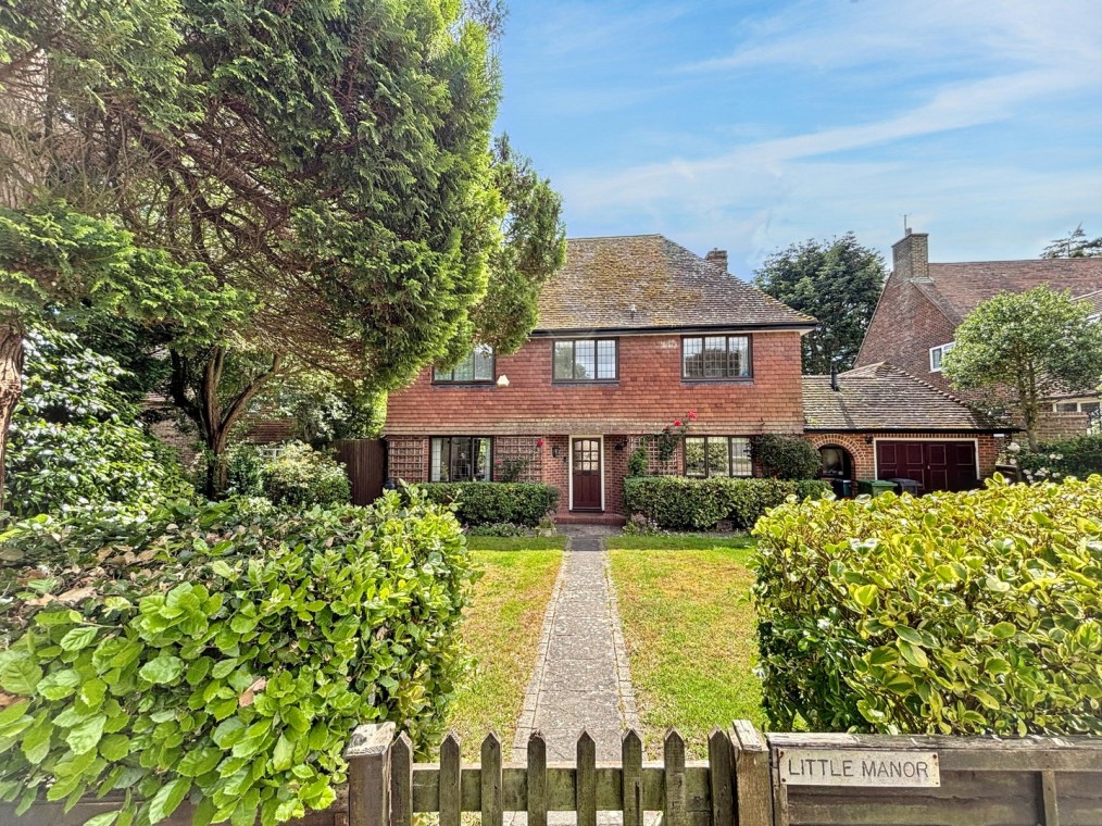 Cooden Close, Bexhill-on-Sea, East Sussex