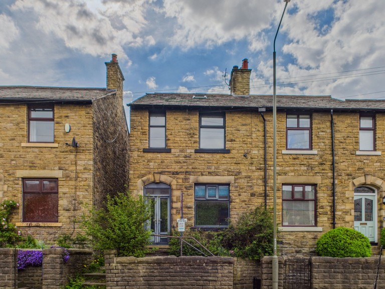 Low Leighton Road, New Mills, SK22