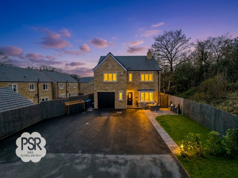 Hadfield Drive, Chinley, SK23