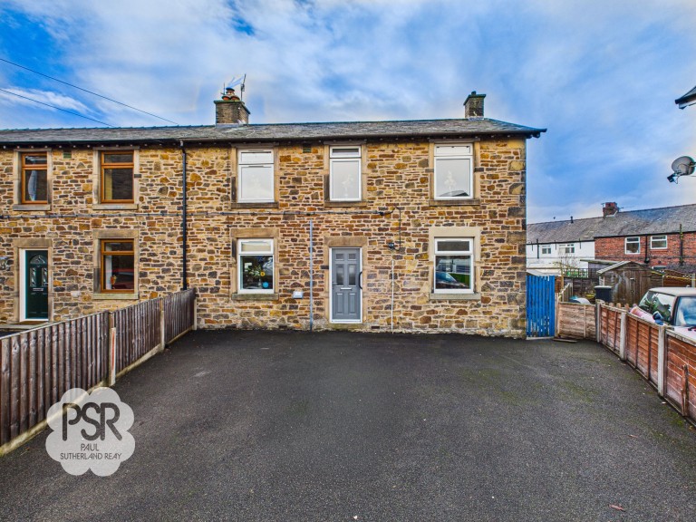 Belgrade Avenue, Chinley, SK23