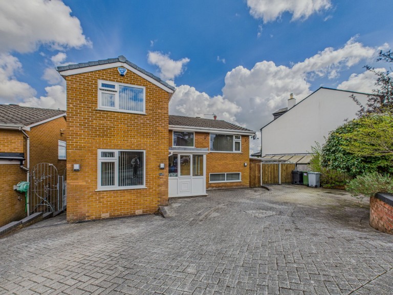 Chantry Road, Disley, SK12