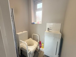 Thornham Drive, Bolton, BL1