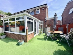 Thornham Drive, Bolton, BL1
