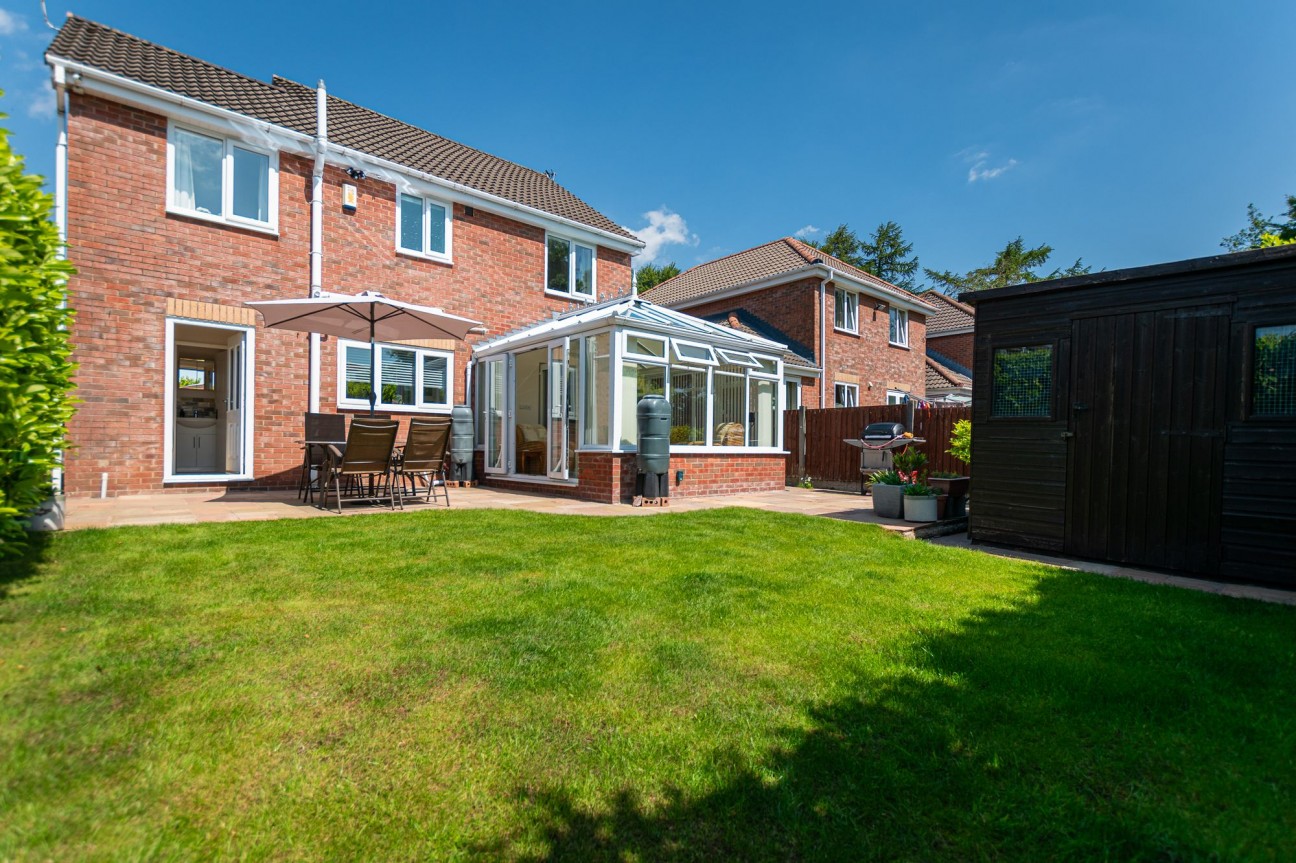 Elsham Close, Bolton, BL1
