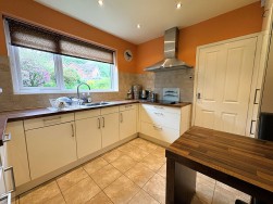 Oakbank Drive, Bolton, BL1