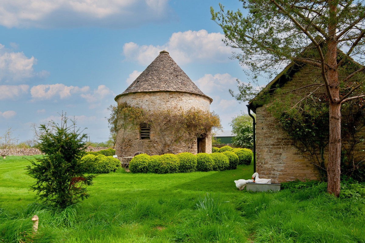 Grange Farm, image 16 of 33
