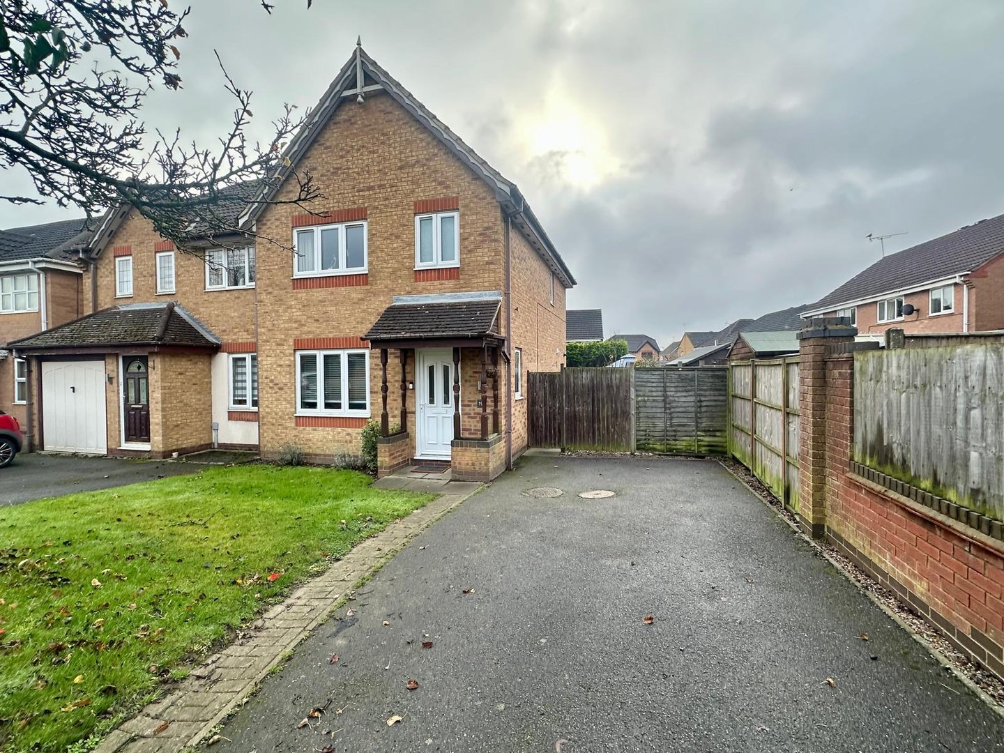 Curlew Close, Coalville, Leicestershire