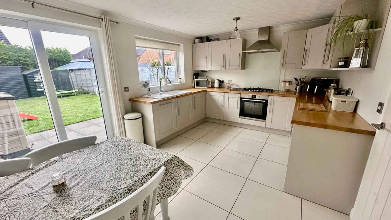 Curlew Close, Coalville, Leicestershire