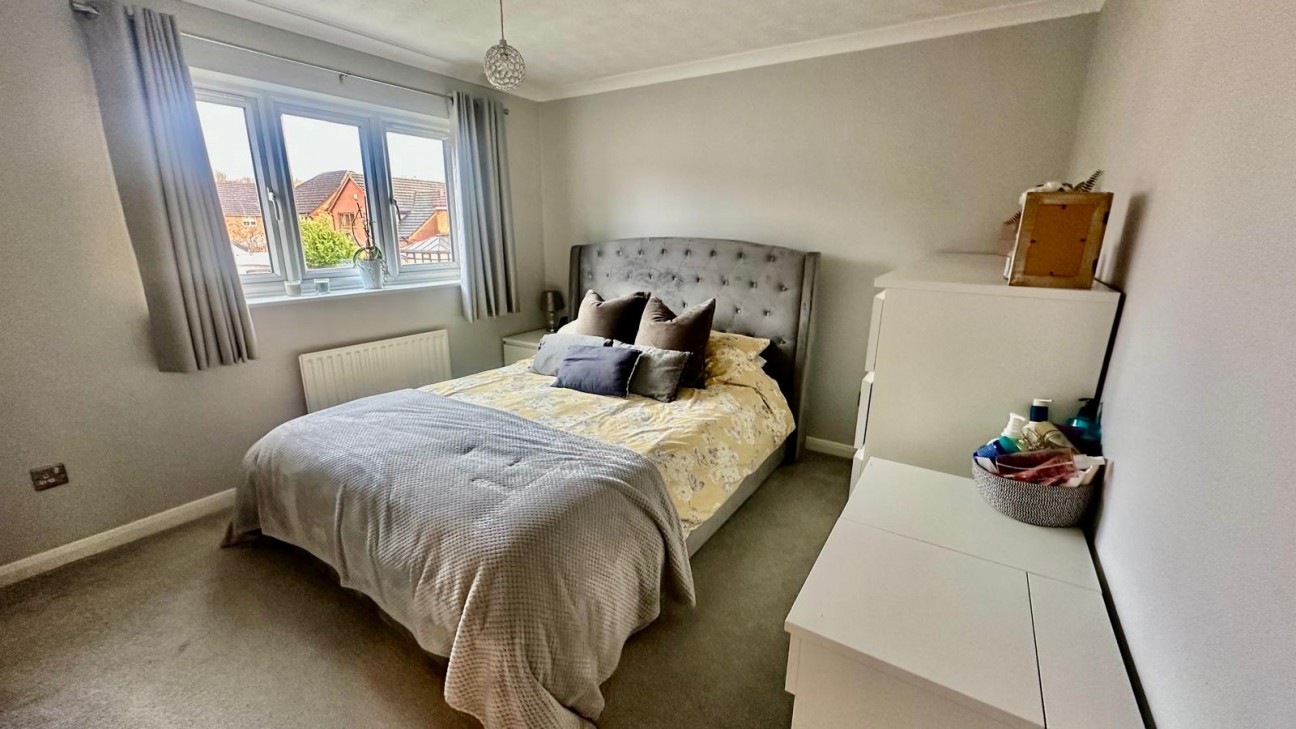 Curlew Close, Coalville, Leicestershire