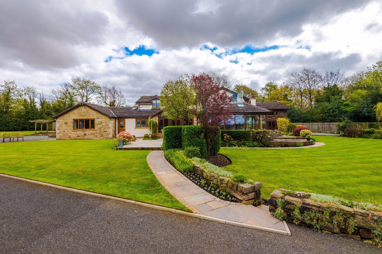 Heath Charnock, Chorley