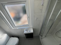 High Street, Enfield, EN3 4DH