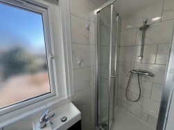 High Street, Enfield, EN3 4DH