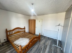 High Street, Enfield, EN3 4DH