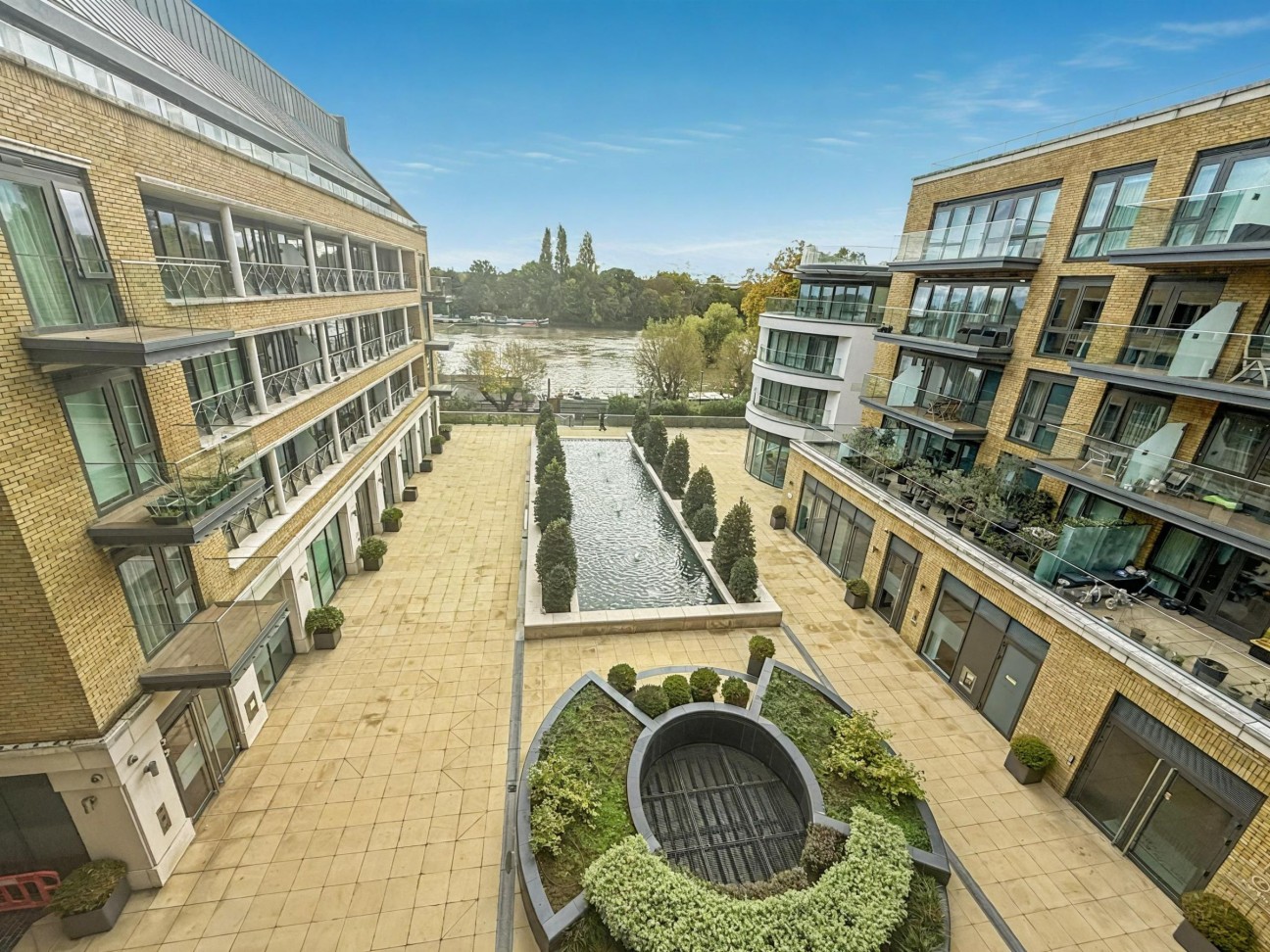 Rothschild House, Kew Bridge Road, Brentford