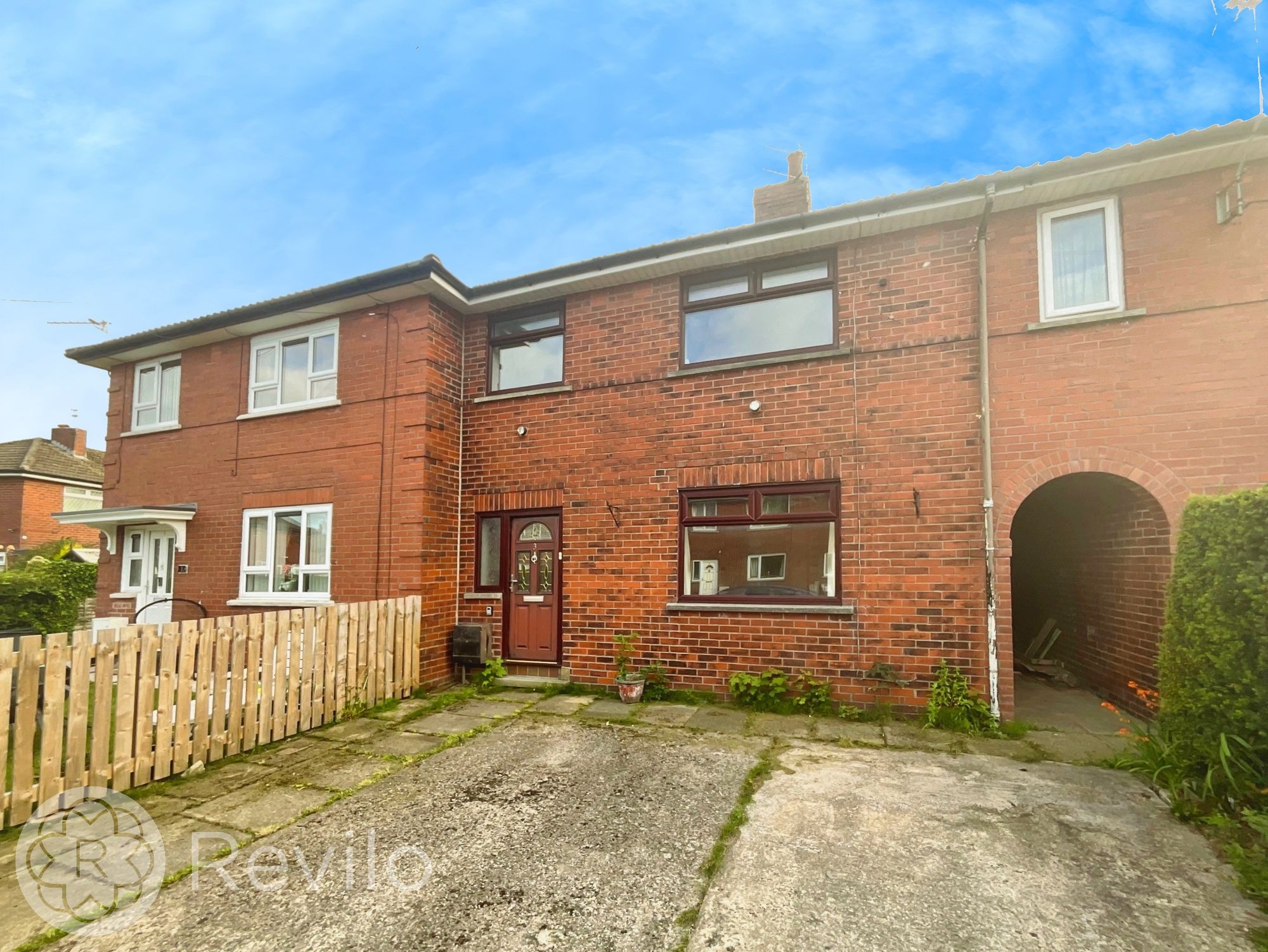 Sycamore Avenue, Newhey, OL16