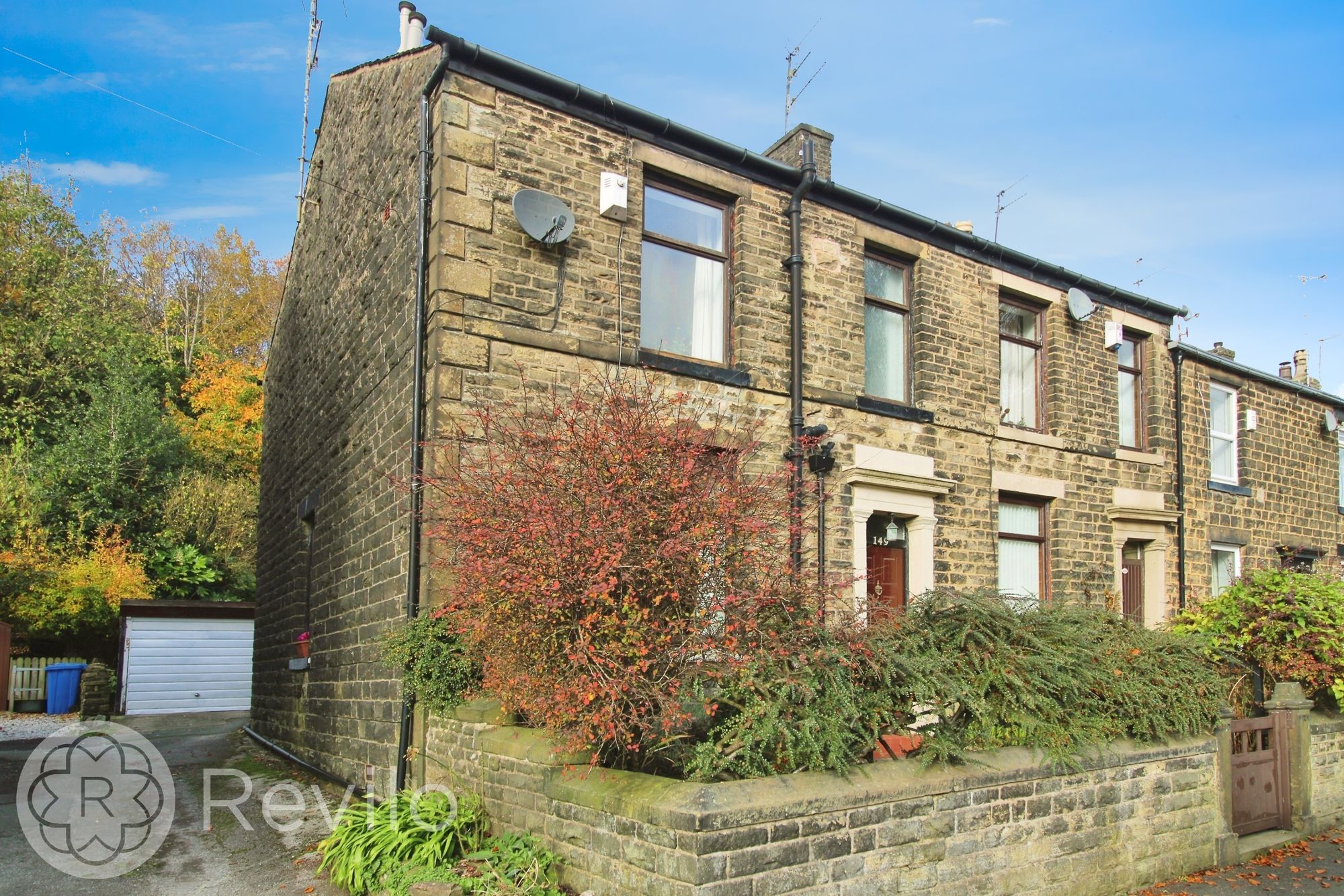 Huddersfield Road, Newhey, OL16