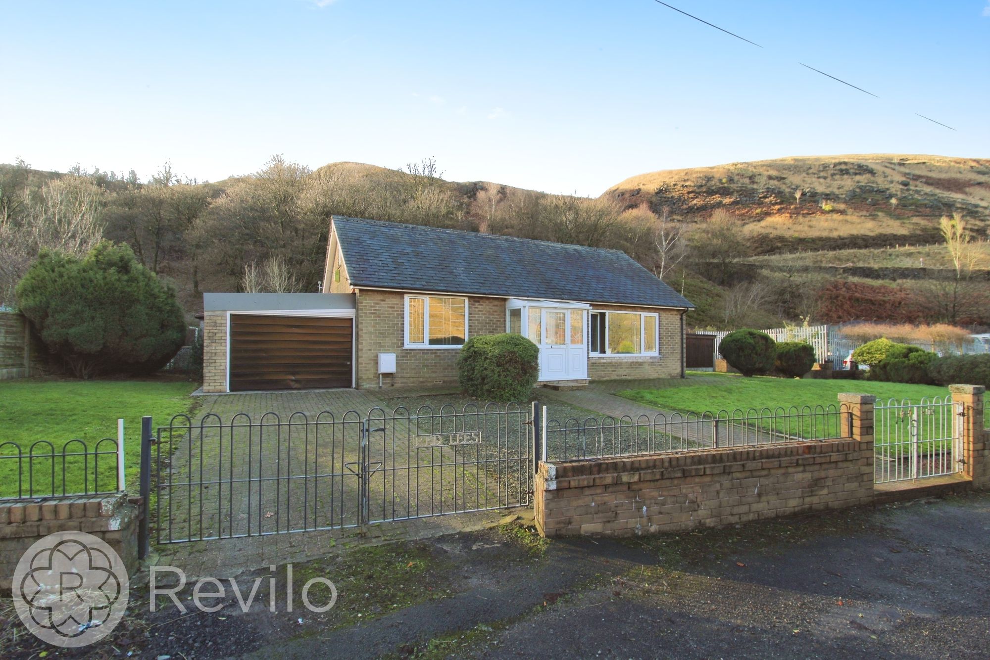 Dean Head, Todmorden Road, OL15