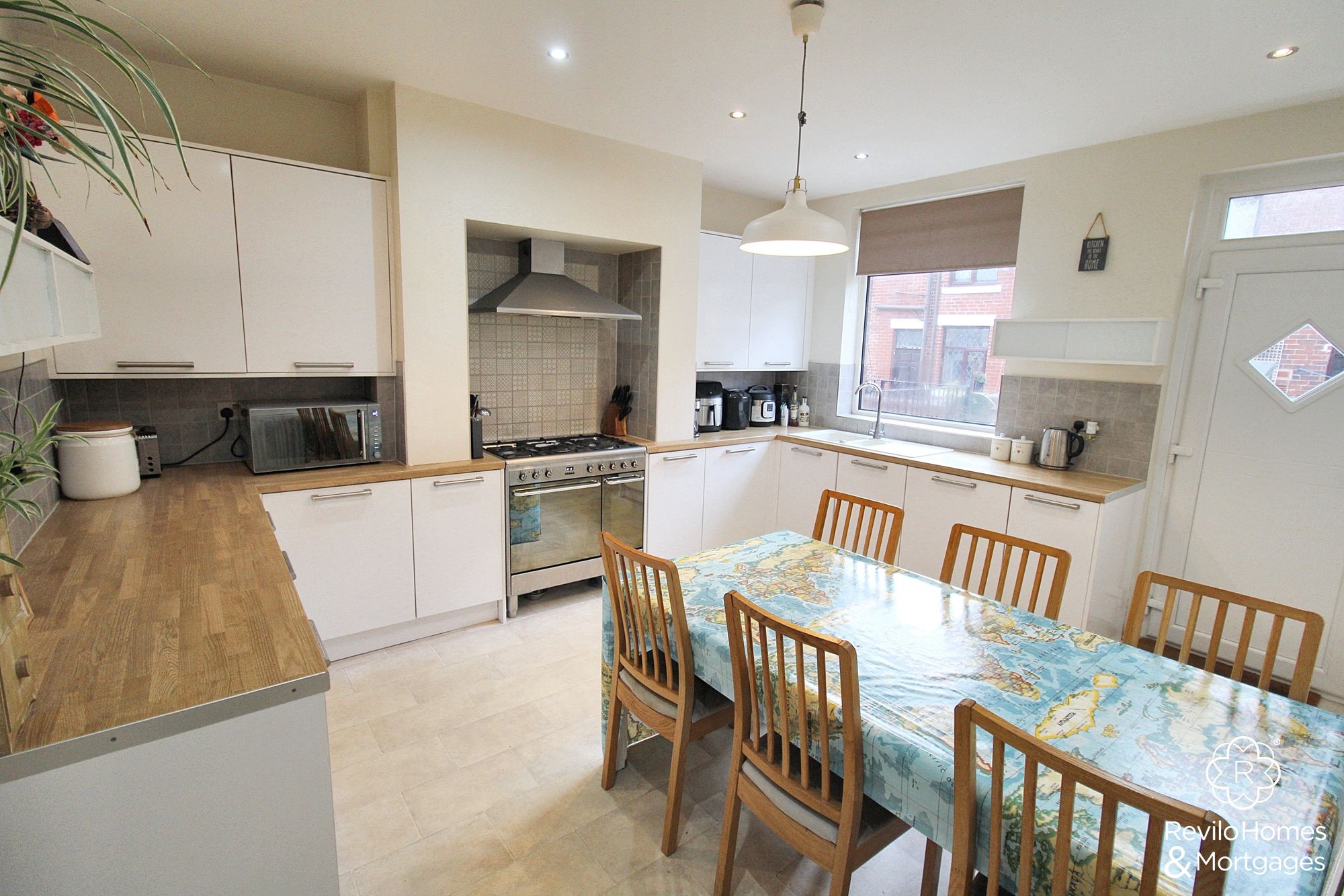 Rochdale Road, Milnrow, OL16