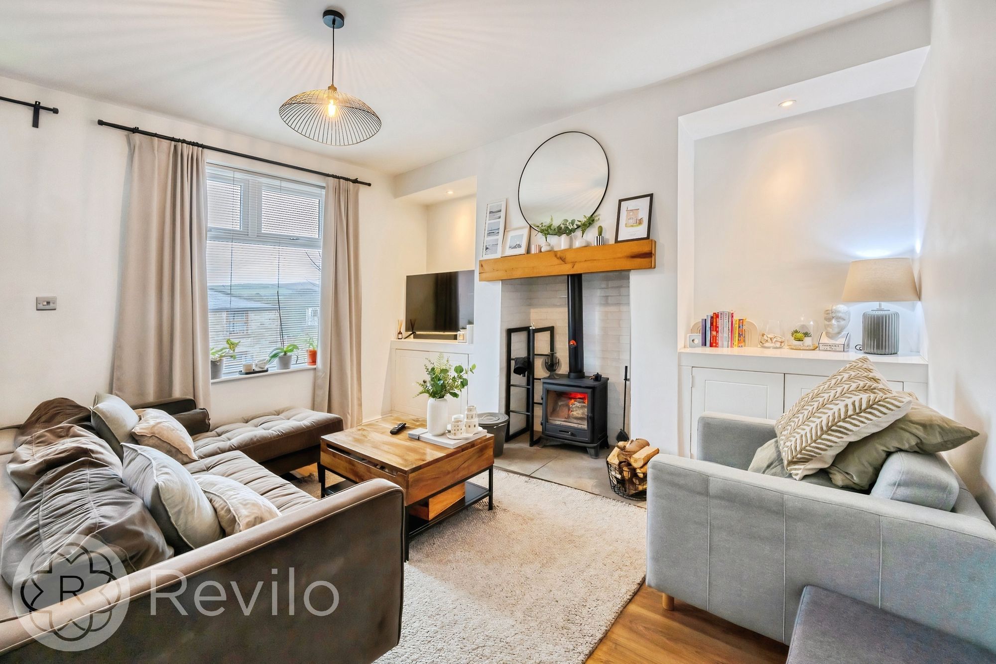 Greenbank, Whitworth, OL12