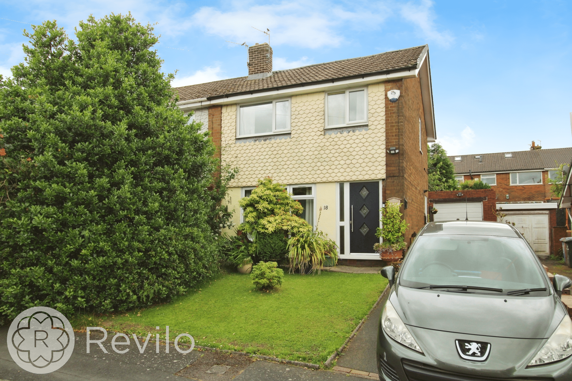 Cotswold Crescent, Milnrow, OL16