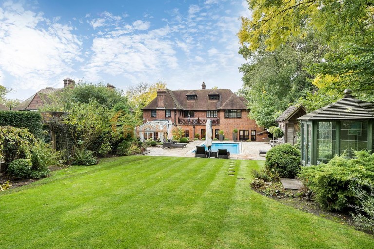 Winterstoke Gardens, Mill Hill, NW7