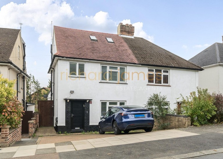 Wise Lane, Mill Hill, NW7