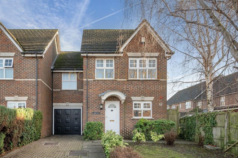 Colenso Drive, Mill Hill, NW7