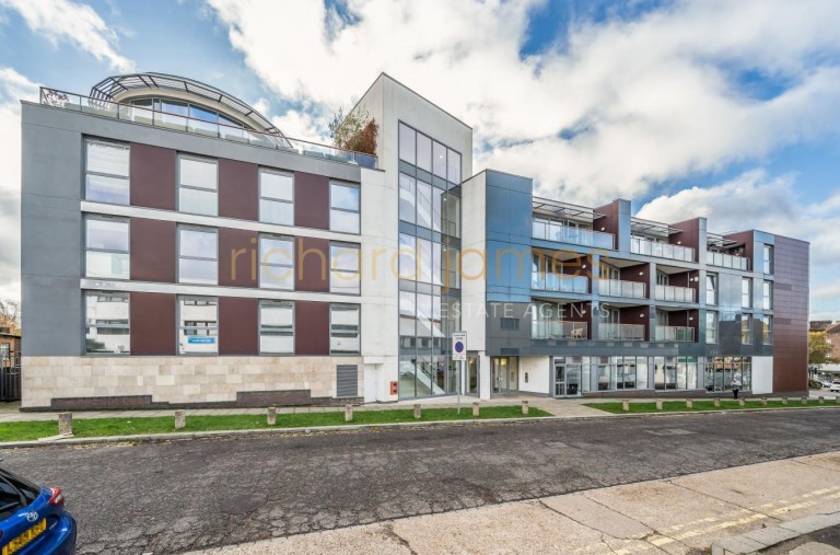 Flower Lane, Mill Hill, NW7