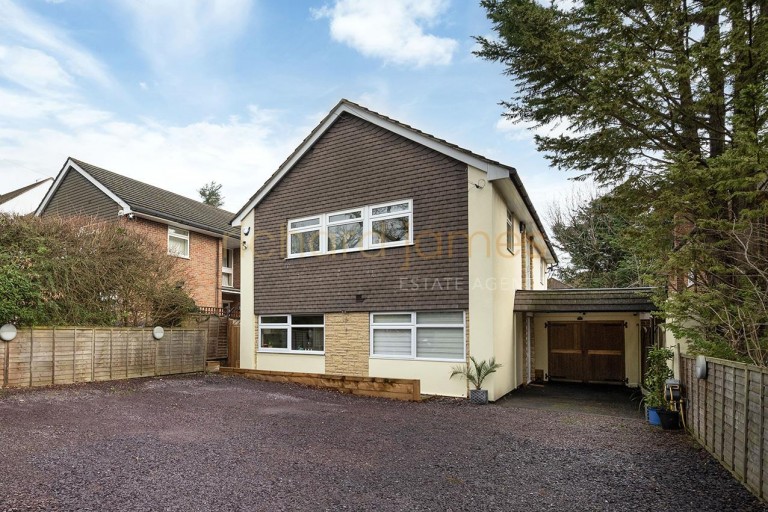 Hendon Wood Lane, Mill Hill, NW7