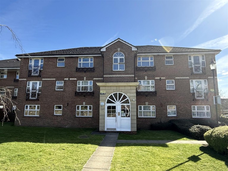 Bunns Lane, Mill Hill, NW7