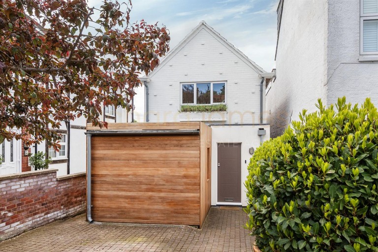 Shakespeare Road, Mill Hill, NW7