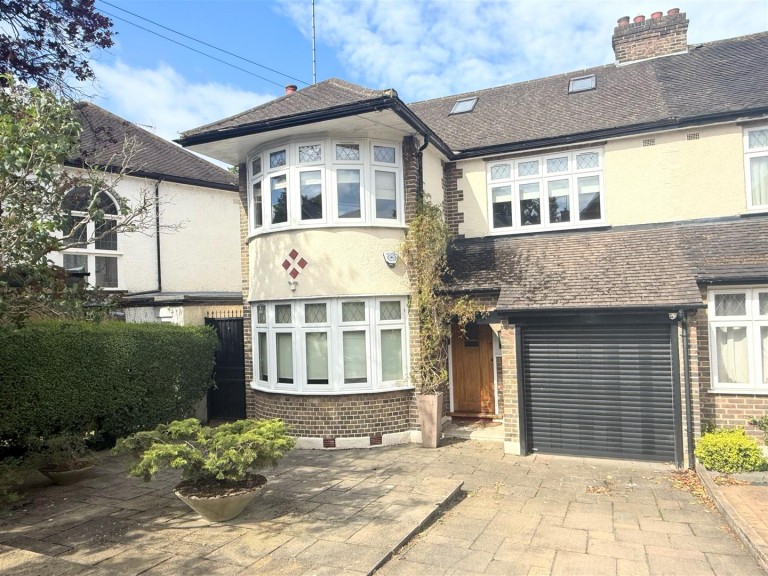 Hankins Lane, Mill Hill, NW7