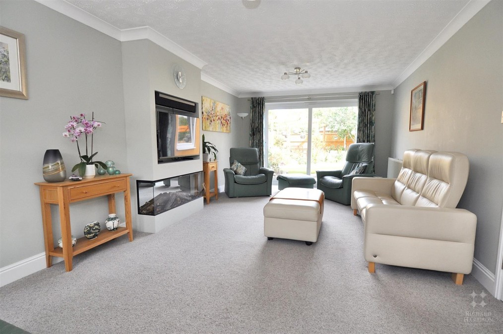 Hollytree Close, Loughborough