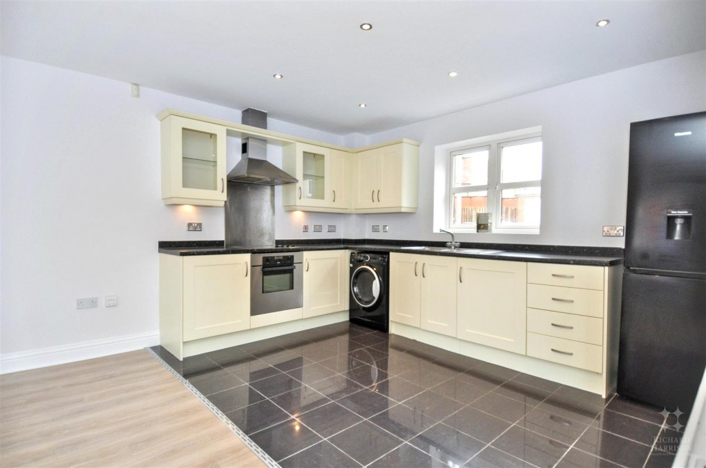 Manor Gardens Close, Loughborough