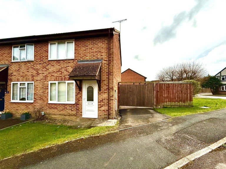 Lomond Close, Sparcells