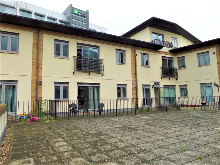 Linden Court, Holbrook Way