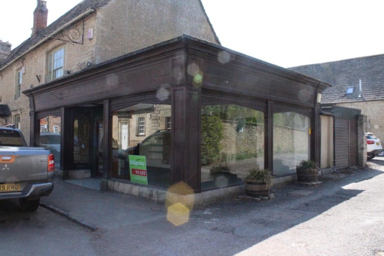 High Street, Lechlade