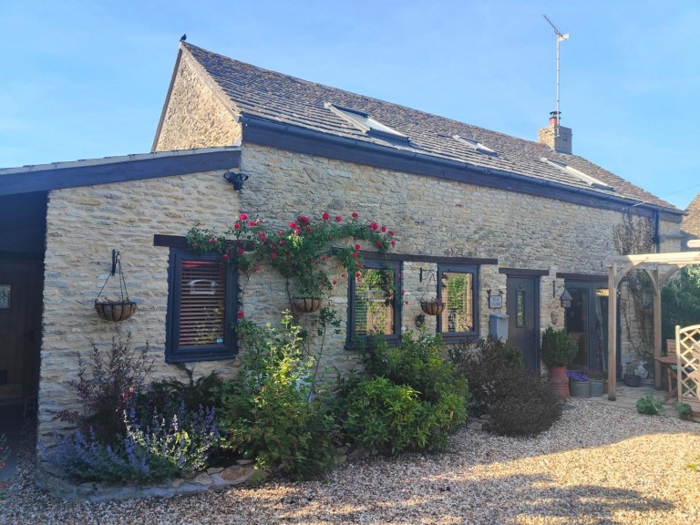 Milton Place, Fairford