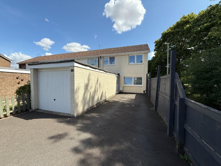 Garfield Close, Eldene