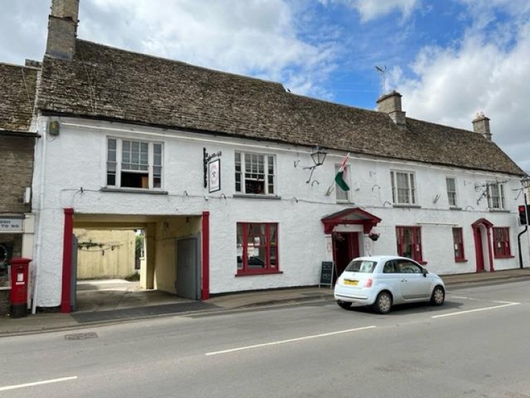 High Street, Lechlade