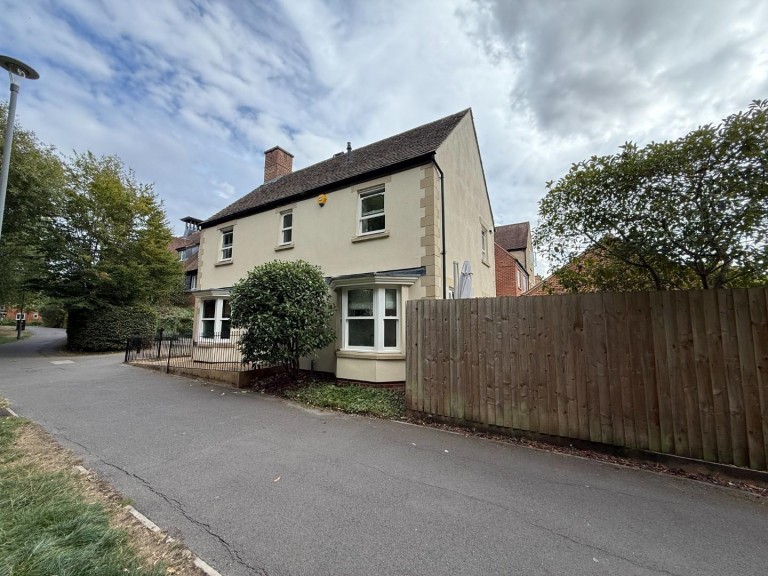 Dunley Close, Redhouse, Swindon