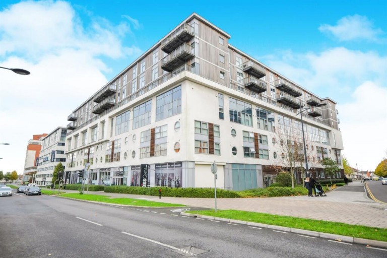 Paramount, Beckhampton Street