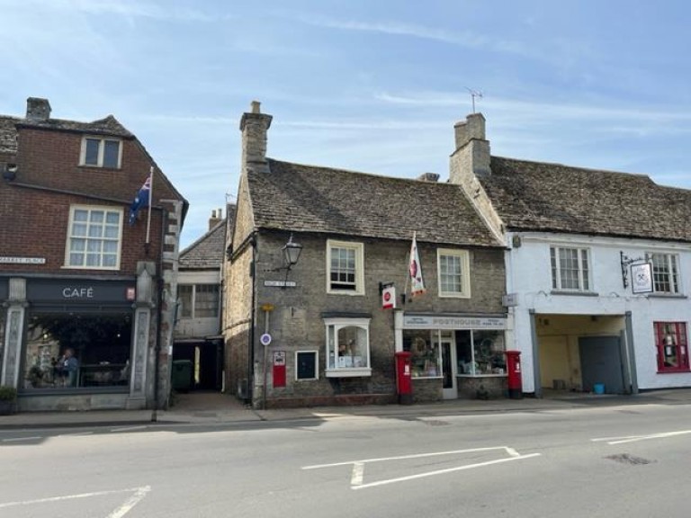 High Street, Lechlade