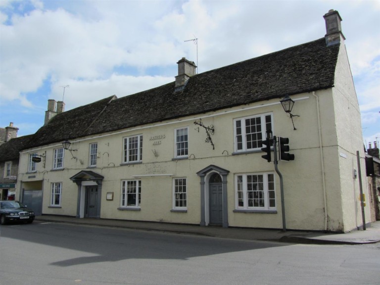 High Street, Lechlade