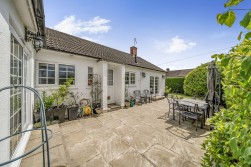 South Meadows, Wrington, BS40