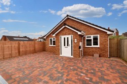 Well Park, Congresbury, BS49